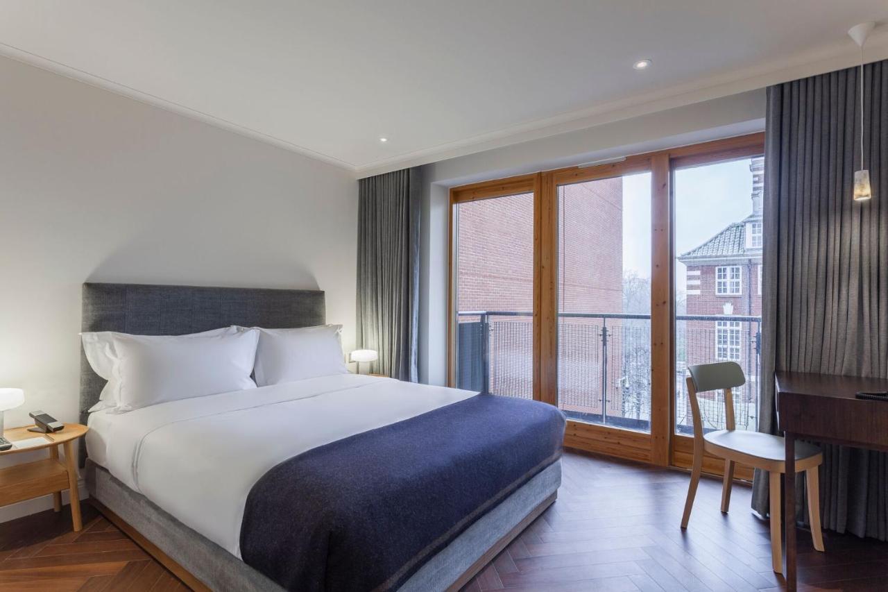 Hotel The Roseate